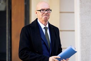Ministr Klempíř měl ráno autonehodu - Novinky